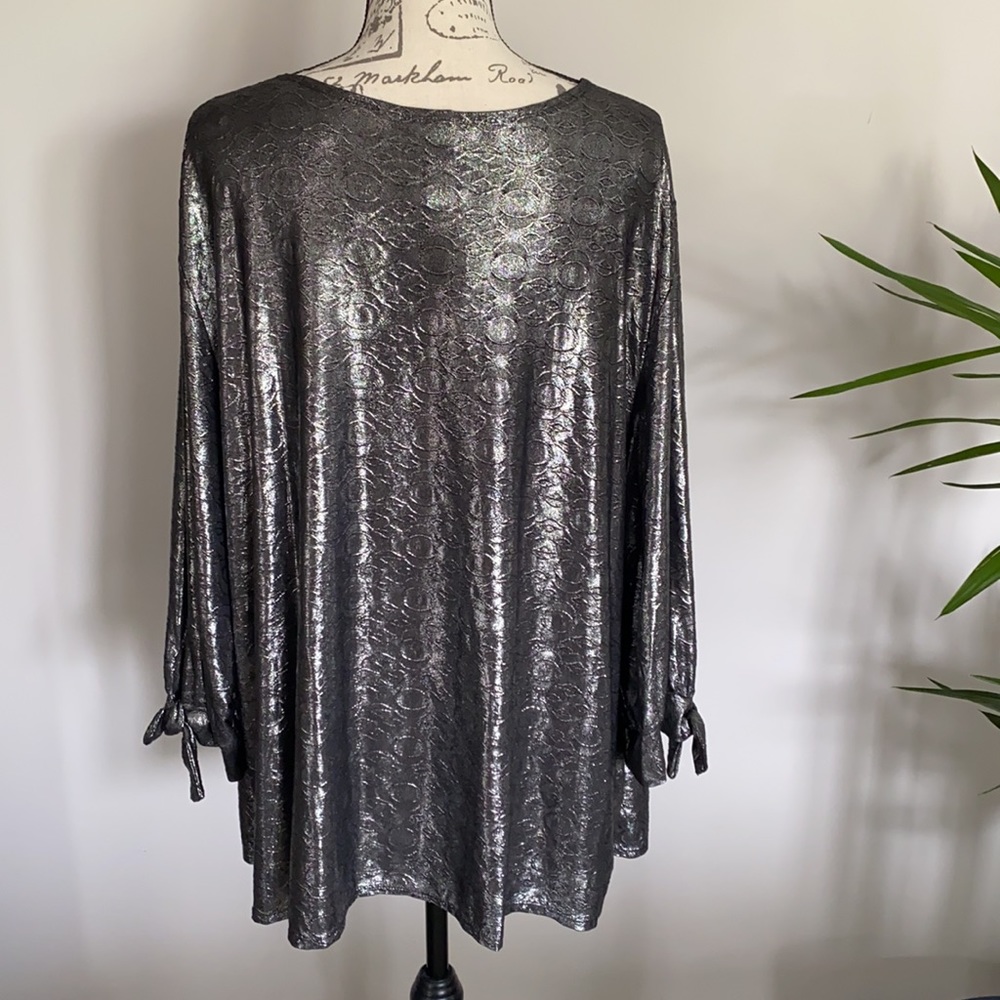 Silver tunic - Picture 5 of 12